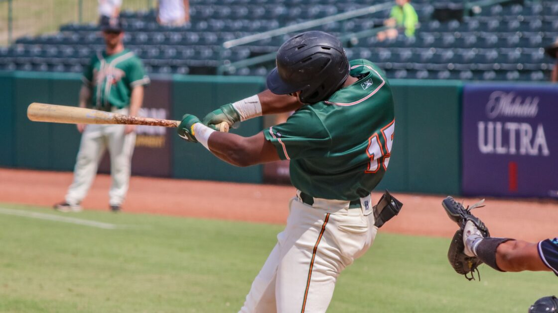 2022 Pirates first round pick Termarr Johnson takes a swing.