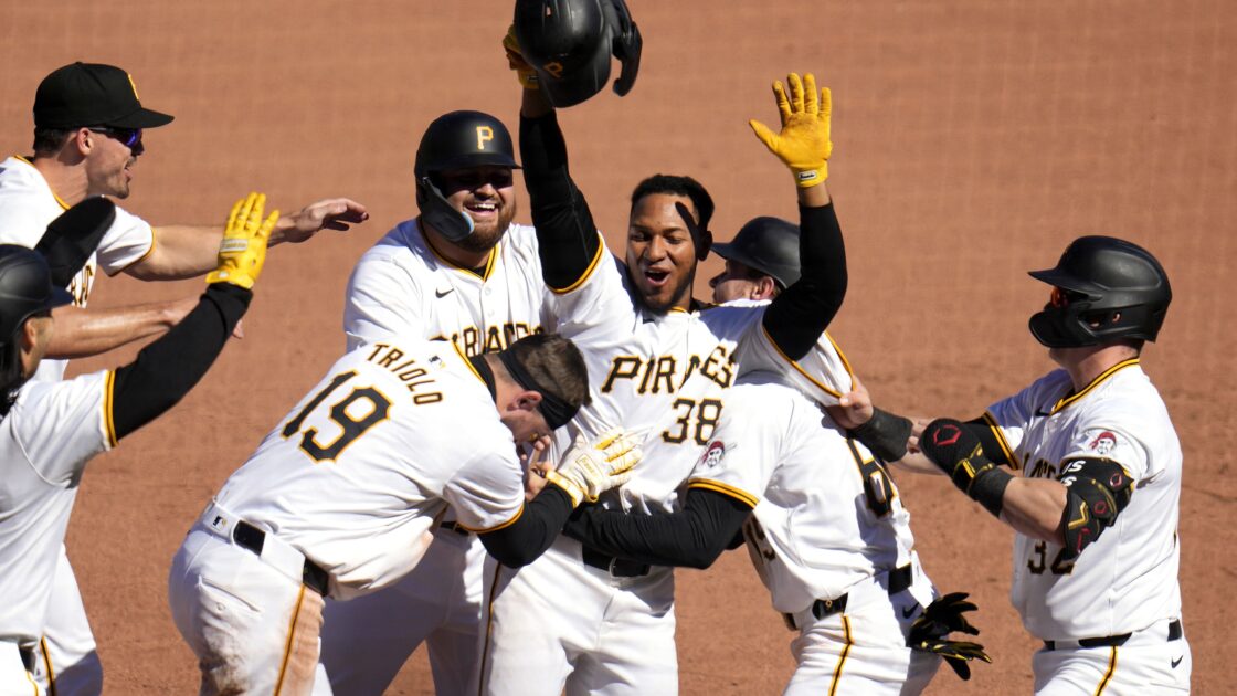 Edward Olivares, Pittsburgh Pirates