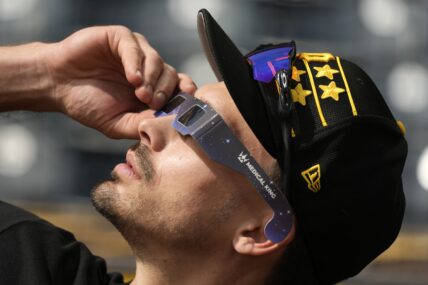 Bryan Reynolds, Pittsburgh Pirates, Solar eclipse