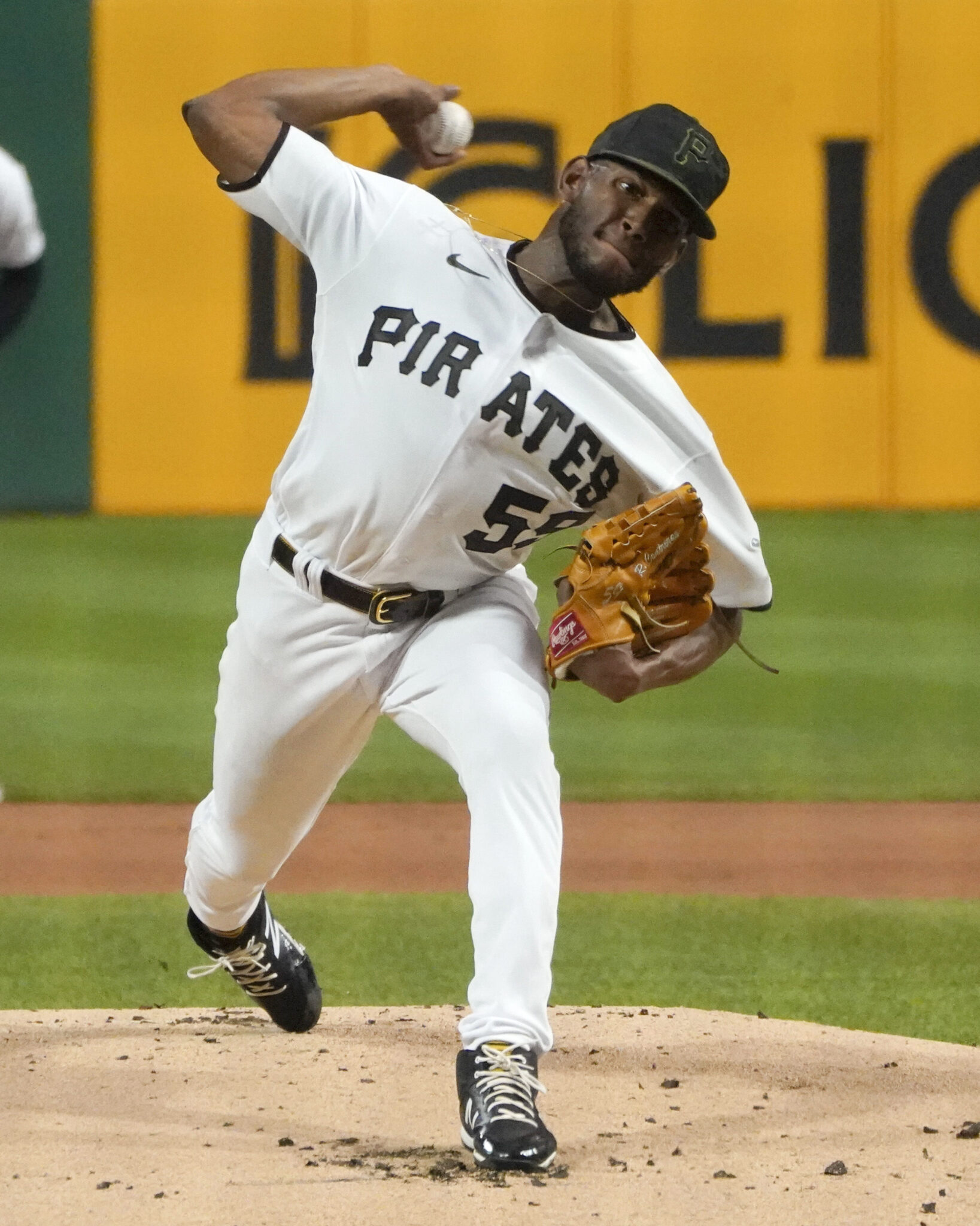 Pittsburgh Pirates-Roansy Contreras