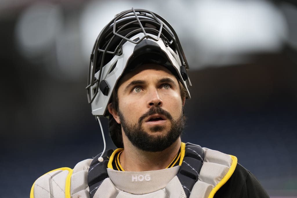 Mlb Offseason Round Up Austin Hedges Returns To Cleveland Pittsburgh Baseball Now 